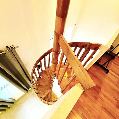 Apartmán Charming At Maerzstrasse Close To Attractions Vídeň