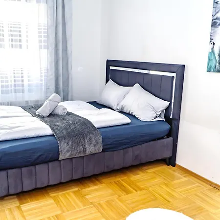 Apartment Spacious 5 Minutes To Wiener Stadthalle Cg *