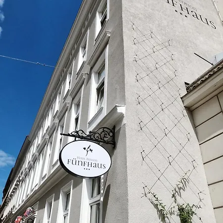 Hotel-pension Fuenfhaus 3* Wiedeń