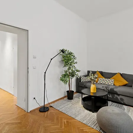 Apartment Close To U3 Metro I 15 Minutes To Shopping Street