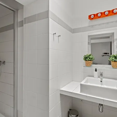 Close To U3 Metro I 15 Minutes To Shopping Street Apartment Vienna