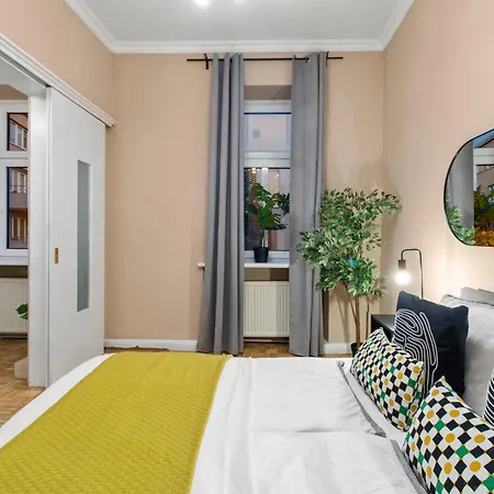 Apartment Close To U3 Metro I 15 Minutes To Shopping Street *