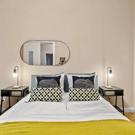 Close To U3 Metro I 15 Minutes To Shopping Street Apartment *