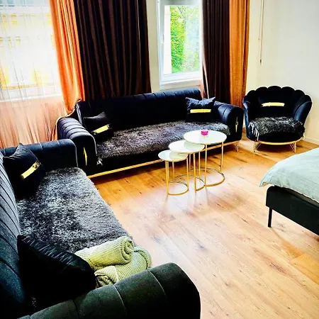 Charming At Maerzstrasse Close To Attractions