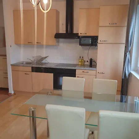 Apartment 1 Min To Metro I Balcony I 20 Min To Inner *