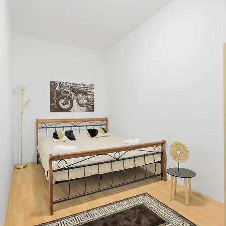 Apartment Triple Riverwalk