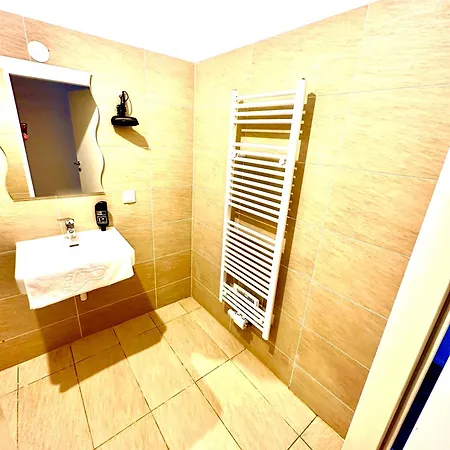 Laxenburger - Only 8min To Center Apartamento