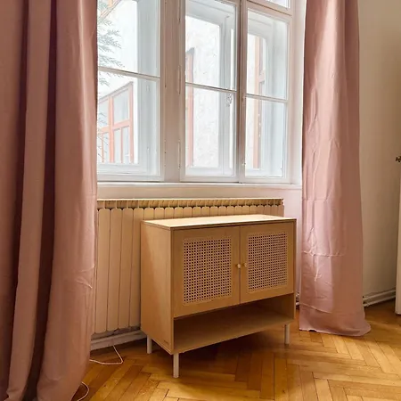 Apartment Spacious Stylish With Free Parking Vienna