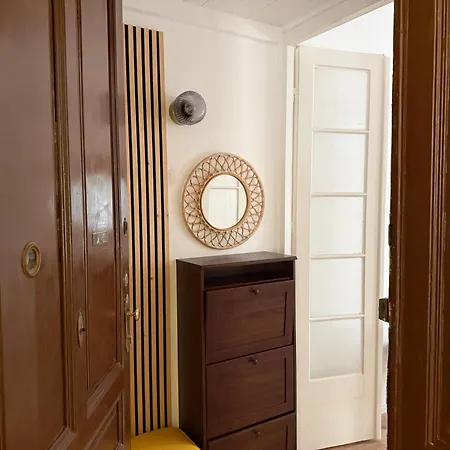 Spacious Stylish With Free Parking