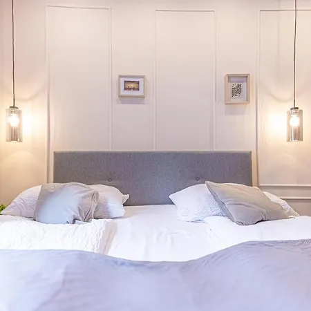 Apartament Tranquil 1br Near The Heart Of *