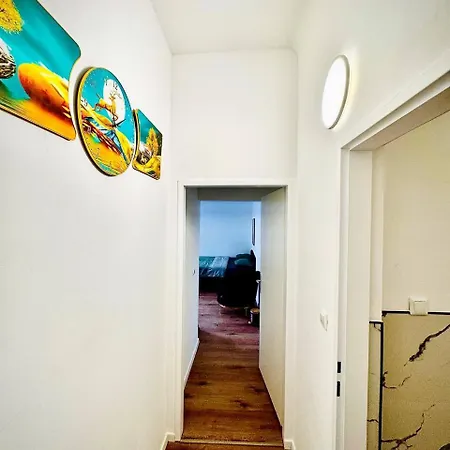 Apartment Cozy In Maerzstrasse Area Mz37
