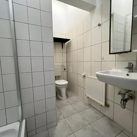 Stylish Modern For 4p With Private Garden Vienna