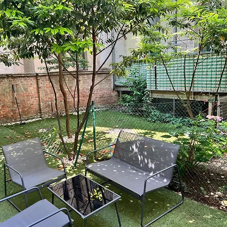 Stylish Modern For 4p With Private Garden