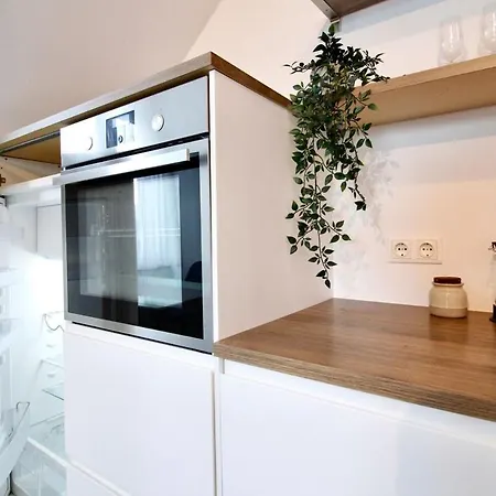 Quiet Oasis For Up To 5 Guests *