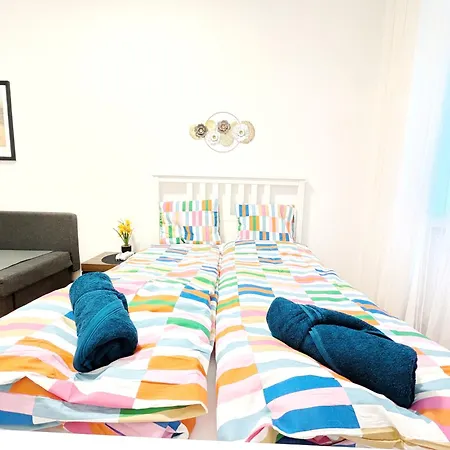 Apartment Cozy In Lugner Area