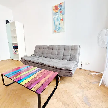 Apartment Cozy In Lugner Area *