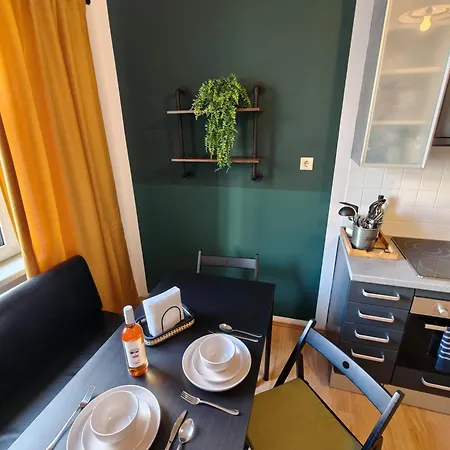Metro-station To Opera 1 Min Away Apartment Vienna