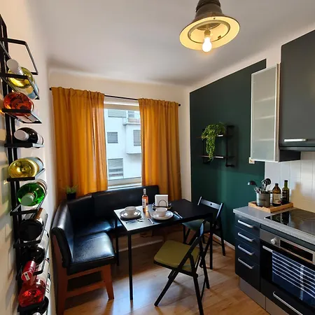 Apartment Metro-station To Opera 1 Min Away