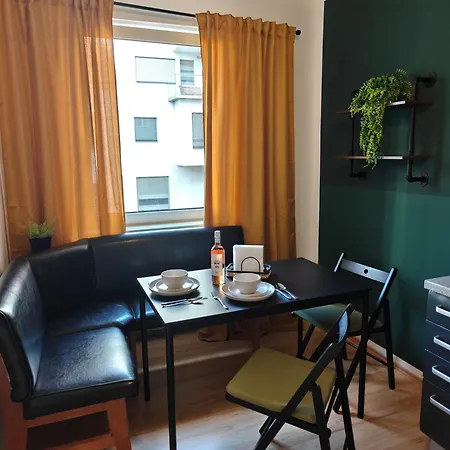 Metro-station To Opera 1 Min Away Apartment