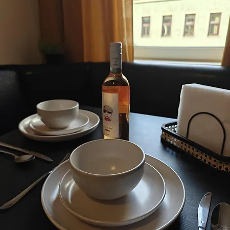 Metro-station To Opera 1 Min Away Apartment *