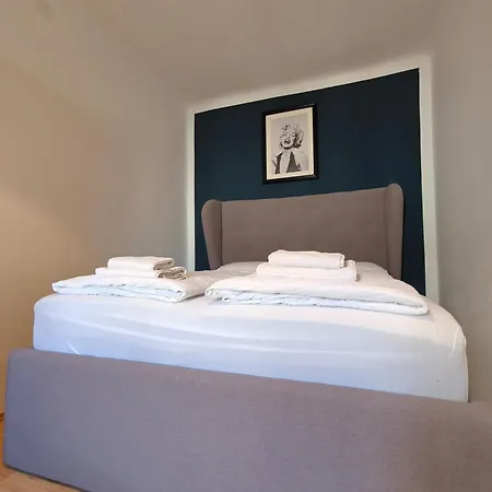 Apartment Metro-station To Opera 1 Min Away *