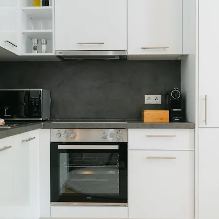 Calm 1br Perfect For 4-6 Metro Close To Naschmarkt Apartment