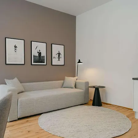 Calm 1br Perfect For 4-6 Metro Close To Naschmarkt Vienna