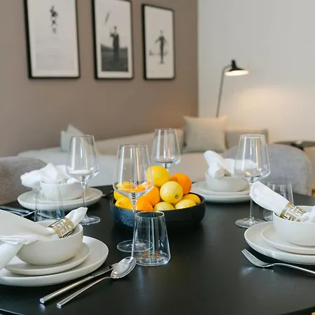 Calm 1br Perfect For 4-6 Metro Close To Naschmarkt Vienna