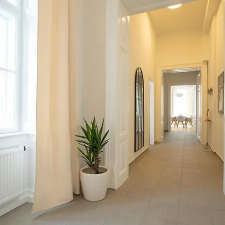 Apartmán Posh 107 M2 3br Flat In The Center Of Vídeň