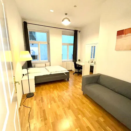 Charming Fully Furnished In Apartment