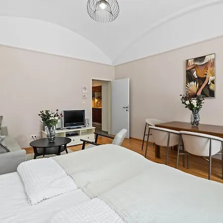 Neben Dem Augarten I 5 Min To Metro I 10 Min To Apartmán