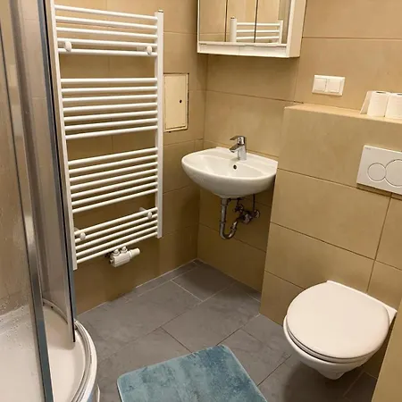 Apartment Peaceful 2br 15-min To Ottakring Station *