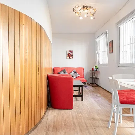 Comfy 2br Wifi, Netflix, Near Center *