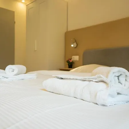 Urban With Queen-size Bed, Self Check-in Apartament *