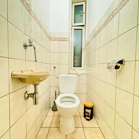Apartamento Cozy 9br Shared Apartment, Only 12min Walk To Augarten