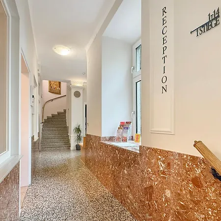 Pensjonat Hotel-pension Fuenfhaus 3*