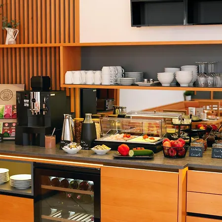 Hotel-pension Fuenfhaus 3*
