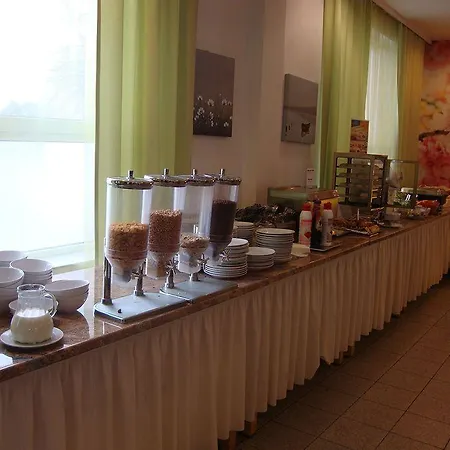 Lenas Donau 3* Vienna