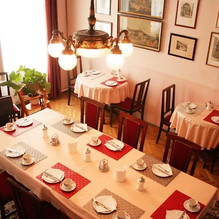 Bosch Guest house 3*