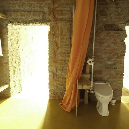 Wiener Gaeste Bed & Breakfast 2*