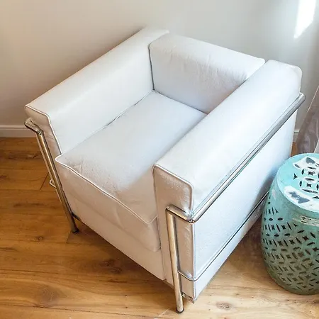 Designappartement Paintings Apartment
