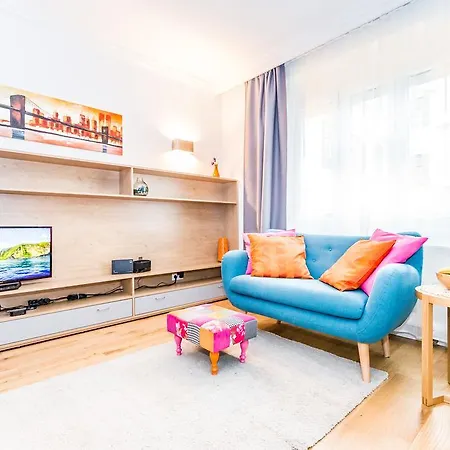 Mar - Center Apartment