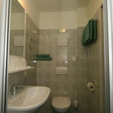 Kasper Guest house 3*