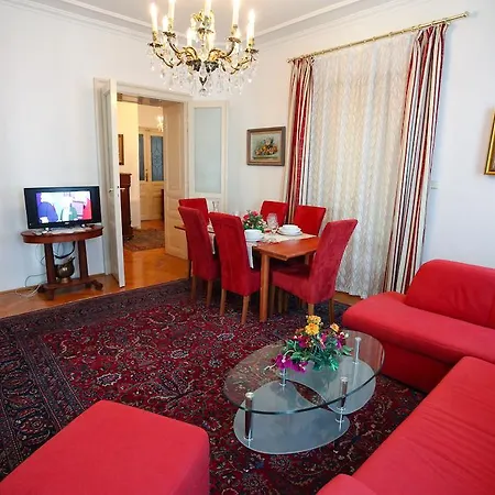 Mozart - Roegergasse Vienna
