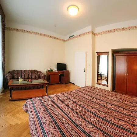 Hotel Carlton Opera 3*