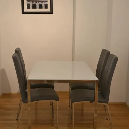 מלון דירות Vienna Inn Apartments