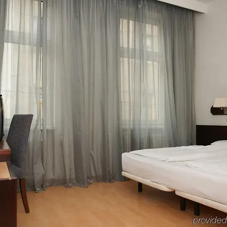 Mate Dependance Hotel