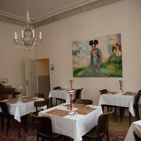 Boutique Columbia 3* Wenen