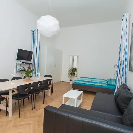 Deluxe Apartment With 3 Rooms - Hegelgasse 17 - Apartment