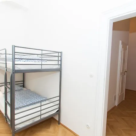Deluxe Apartment With 3 Rooms - Hegelgasse 17 -